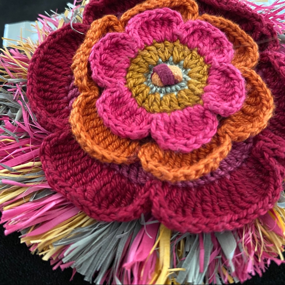 Flower Pin - Picture 2 of 4